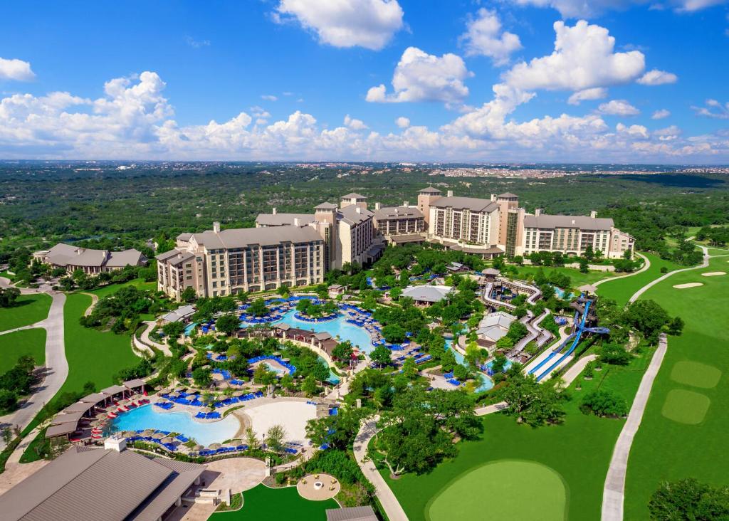 Inside the Room: Masterminding with Pace Morby at the Owners Club San Antonio Retreat 1