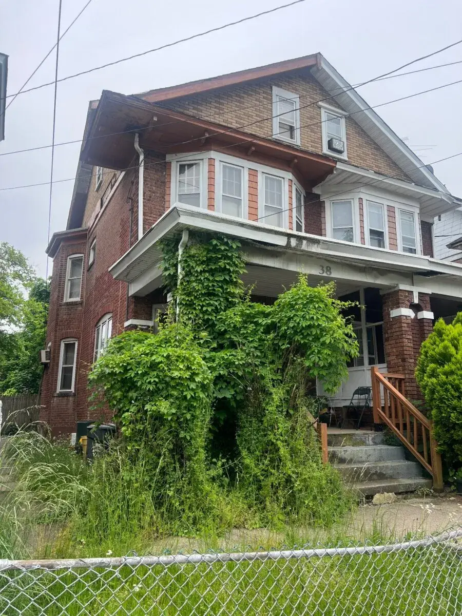 38 Ellsworth Ave Trenton, NJ 08618 1