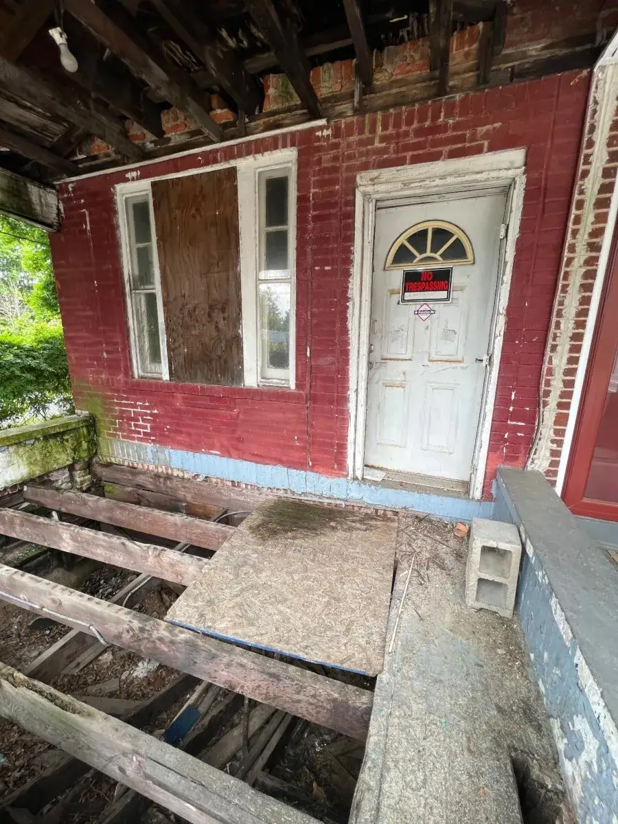 25 LaSalle Ave Trenton, NJ 08618 3